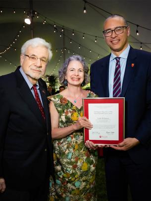 Stuart Freedman, Leslie M. Kantor, and President Holloway